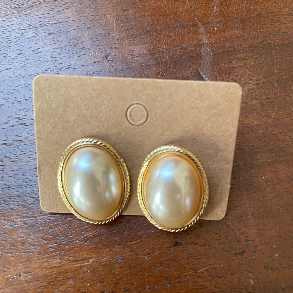 Napier Vintage Faux Pearl Oval Pierced Earrings Gold Tone Rope Frame